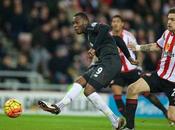 Sunderland-Liverpool 0-1: Reds corsari Stadium Light grazie Benteke