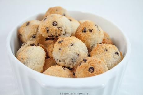 Biscotti al cocco e gocce di cioccolato / Chocolate chips and coconut cookies recipe