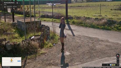 30 foto di riprovevole prostituzione alla luce del sole riprese dalla Google Car e visibili su Street View