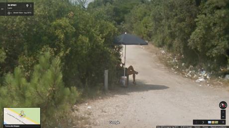 30 foto di riprovevole prostituzione alla luce del sole riprese dalla Google Car e visibili su Street View