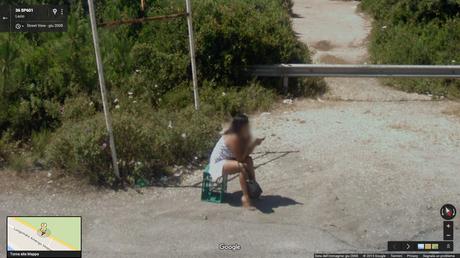 30 foto di riprovevole prostituzione alla luce del sole riprese dalla Google Car e visibili su Street View