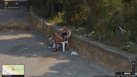 30 foto di riprovevole prostituzione alla luce del sole riprese dalla Google Car e visibili su Street View