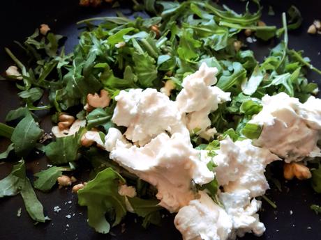 Iniziare l’anno facilmente: penne con gorgonzola, rucola e noci