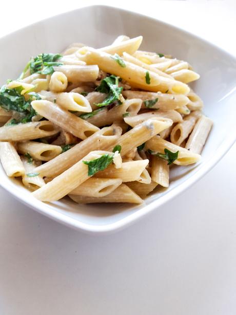 Iniziare l’anno facilmente: penne con gorgonzola, rucola e noci