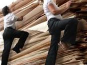 2016, sanzioni dirigenti affezionati alla carta sindacati all'attacco rinnovi contrattuali