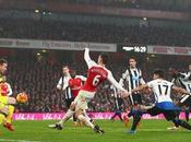 Arsenal-Newcastle 1-0: Koscielny regala vetta solitaria ‘Gunners’