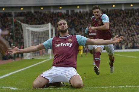 West Ham-Liverpool 2-0: asse Antonio-Carroll, sognano gli Hammers