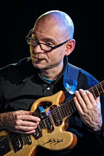 Andrea Centazzo e Pino Dieni allo Stones Cafè di Vignola (MO), 3 dicembre 2015, di Francesco Pullè