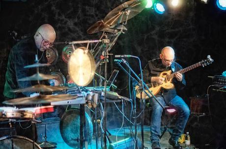 Andrea Centazzo e Pino Dieni allo Stones Cafè di Vignola (MO), 3 dicembre 2015, di Francesco Pullè