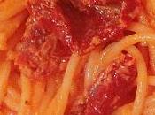 Spaghetti crema peperoni rossi, pomodori secchi pecorino toscano