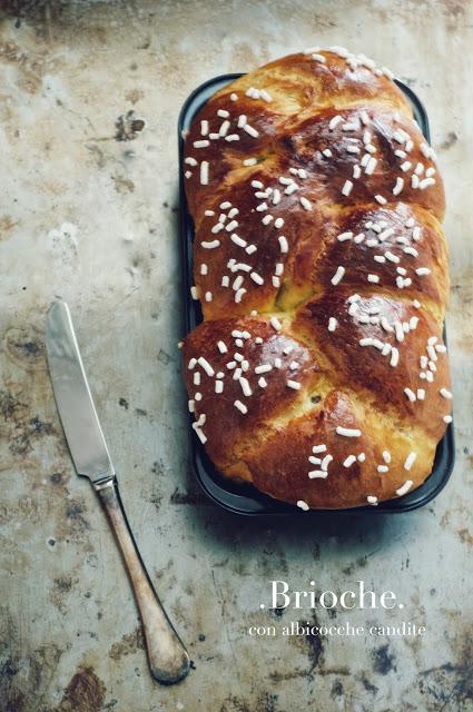 Brioche a lievitazione naturale con albicocche candite