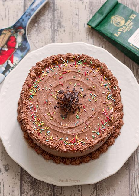 Torta pan di zenzero con glassa al cioccolato spezie frosting vegan