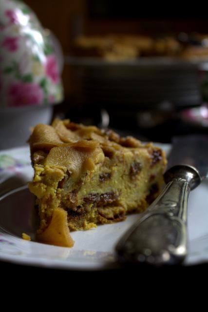 Torta di mele con avanzi di panettone