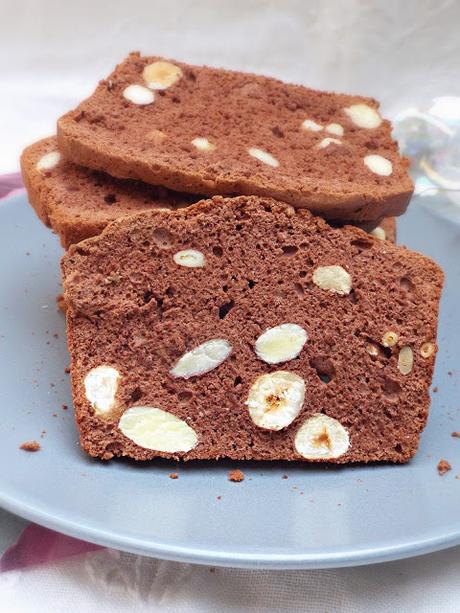 Biscotti al cacao e frutta secca con solo albumi (fat free)