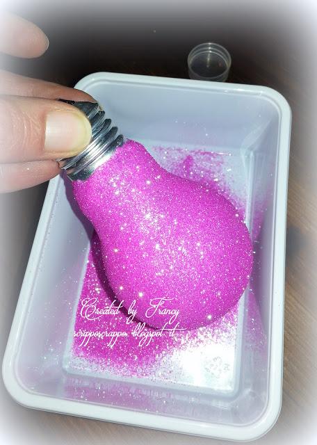 TUTORIAL LAMPADINA GLITTERATA PER ALBERO DI NATALE