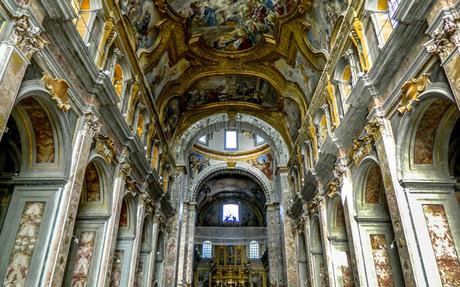 Visita Guidata Notturna Teatralizzata alla Chiesa dei Santi Severino e Sossio