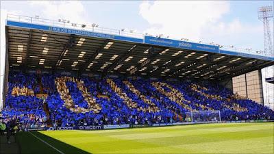 Una delegazione del Portsmouth FC all'open meeting del Bolton Wanderers Supporters' Trust