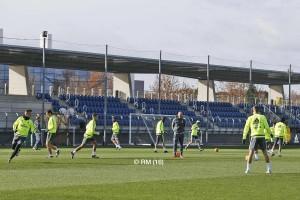 L'allenamento mattutino del Real Madrid sotto la guida del nuovo allenatore Zidane (facebook.com)