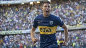 zzzznacd2 NOTICIAS ARGENTINAS BAIRES NOVIEMBRE 23 El delantero de de Boca Jonathan Calleri festeja el primer gol del partido que estan disputando con Independiente. FOTO NA DANIEL VIDES zzzz