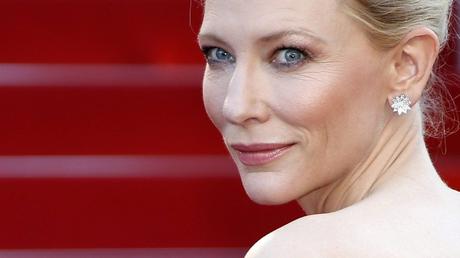Thor: Ragnarok, Cate Blanchett continua a stuzzicare i fan