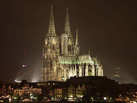 Koelner_Dom_bei_Nacht_1_RB.JPG