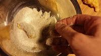 Utiliziamo gli avanzi: crocchette di risotto alla zafferano e mortadella cotte al forno