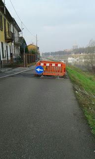 PAVIA. Un cedimento ancora, in via Milazzo.