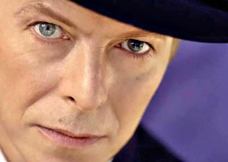 #GENTLEMENICONS: David Bowie nella moda.