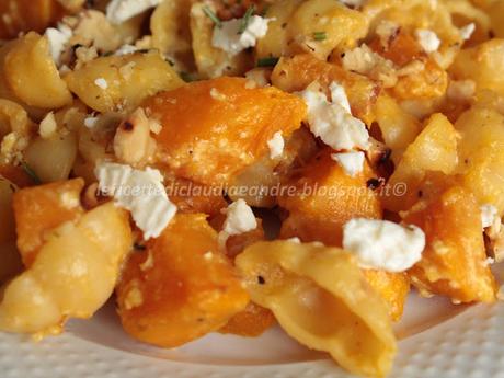 Gnocchi di pasta di semola con zucca, quartirolo, noci, zenzero e rosmarino