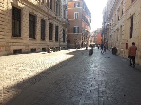 Sempre più bancarellopoli. La storia assurda dei finti banchetti di libri, che ora ritornano