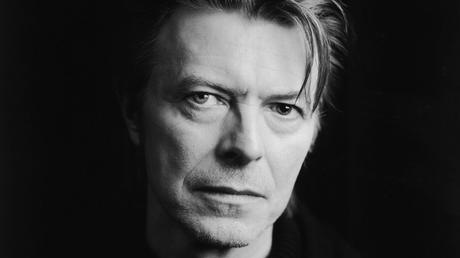 Effetto David Bowie su Spotify: +2700% di streaming per i brani dell'artista