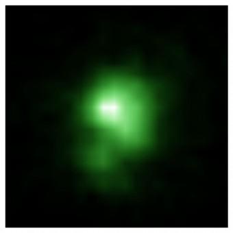Nell’immagine, la galassia “green pea” J0925 osservata dal telescopio spaziale Hubble. Il diametro della galassia è pari a circa 6.000 anni luce, quindi è circa venti volte più piccola della Via Lattea. Crediti: Ivana Orlitová, Astronomical Institute, Czech Academy of Sciences