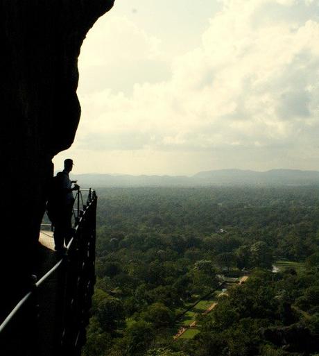 Le rovine del palazzo reale di Sigiriya, il buddha di Avukana e il lago di Kala Wewa. Viaggio in Sri Lanka