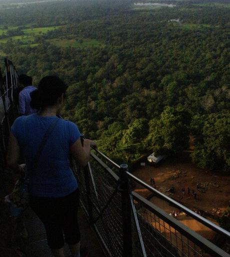 Le rovine del palazzo reale di Sigiriya, il buddha di Avukana e il lago di Kala Wewa. Viaggio in Sri Lanka