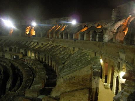 Colosseo_Roma_viaggiandovaldi