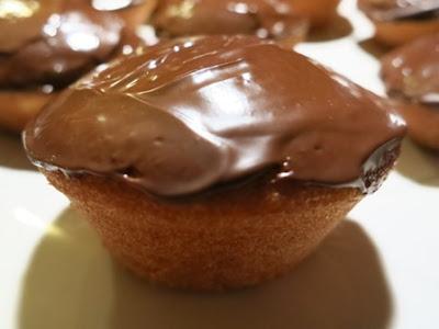 CUP CAKE LISCI O ....GLASSATI???