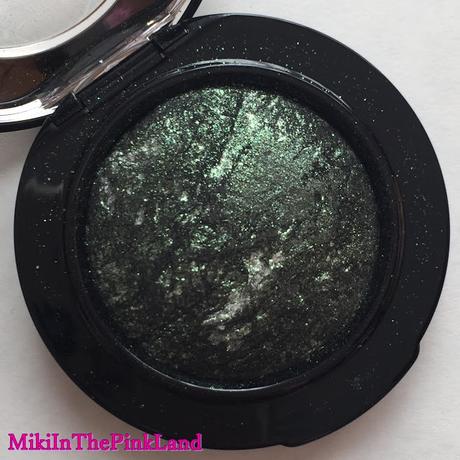 Swatches e Prime Impressioni Haul MAC: Stone, Petal Power, Smutty Green, Feel The Fever.