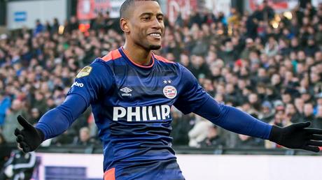 Eredivisie: il PSV Eindhoven batte il Feyenoord al De Kuip e vola a -3 dall’Ajax, vittorioso sull’ADO Den Haag