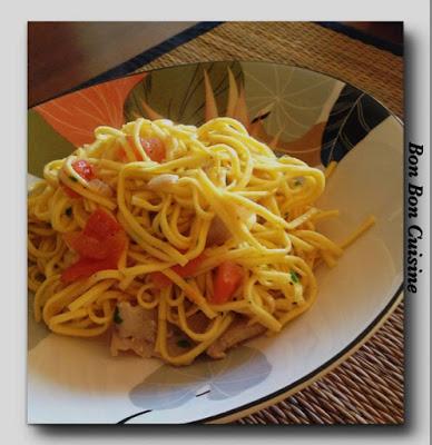 Tajarin con sugo di pomodoro fresco e pesce spada affumicato