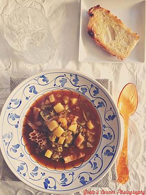 Zuppa di trippe in brodo robusto con patate e verza per MTC 53