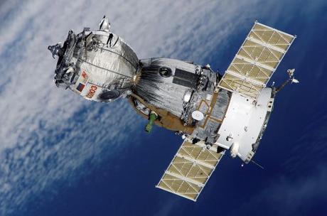 1024px-Soyuz_TMA-7_spacecraft2edit1