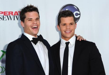 Fan Direction #49 Max e Charlie Carver