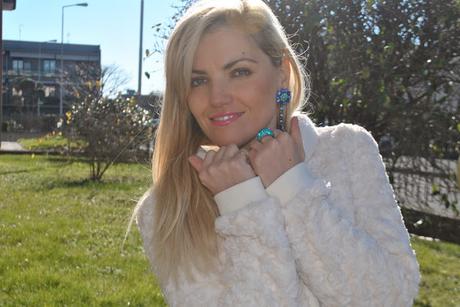 mariafelicia magno fashion blogger orecchini blu orecchini happiness boutique blue earrings happiness boutique earrings anello luca barra gioielli anello luca barra outfit casual invernali outfit da giorno invernale outfit gennaio 2016 january  outfit january 2016 outfits casual winter outfit mariafelicia magno fashion blogger colorblock by felym fashion blog italiani fashion blogger italiane blog di moda blogger italiane di moda fashion blogger bergamo fashion blogger milano fashion bloggers italy italian fashion bloggers influencer italiane italian influencer 