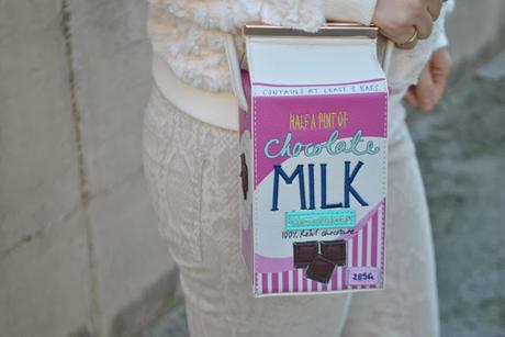 milk bag borsa a forma di cartone del latte accessorize milk bag how to wear shoulder bag how to combine shoulder bag how to match shoulder bag outfit borsa a tracolla come abbinare la borsa a tracolla abbinamenti borsa a tracolla outfit casual invernali outfit da giorno invernale outfit gennaio 2016 january  outfit january 2016 outfits casual winter outfit mariafelicia magno fashion blogger colorblock by felym fashion blog italiani fashion blogger italiane blog di moda blogger italiane di moda fashion blogger bergamo fashion blogger milano fashion bloggers italy italian fashion bloggers influencer italiane italian influencer 