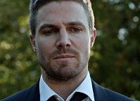 “Arrow 4”: anticipazioni sul futuro di Felicity, il nuovo flash-forward, il dilemma di Oliver e altro