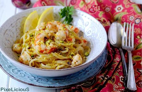 Spaghetti alla Chitarra con Gamberoni al Pompelmo Giallo, Cipolla di Tropea e Pistacchi