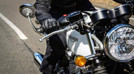 Triumph rinnova la gamma Bonneville