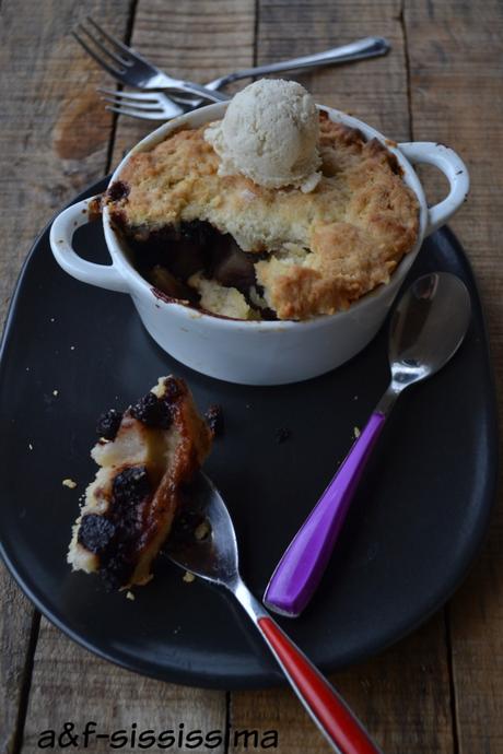 cobbler di mele e more