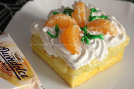 Tortino Buondolce agli agrumi con lemon curd e panna montata