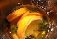 Bevanda detox al tè  verde e arance
